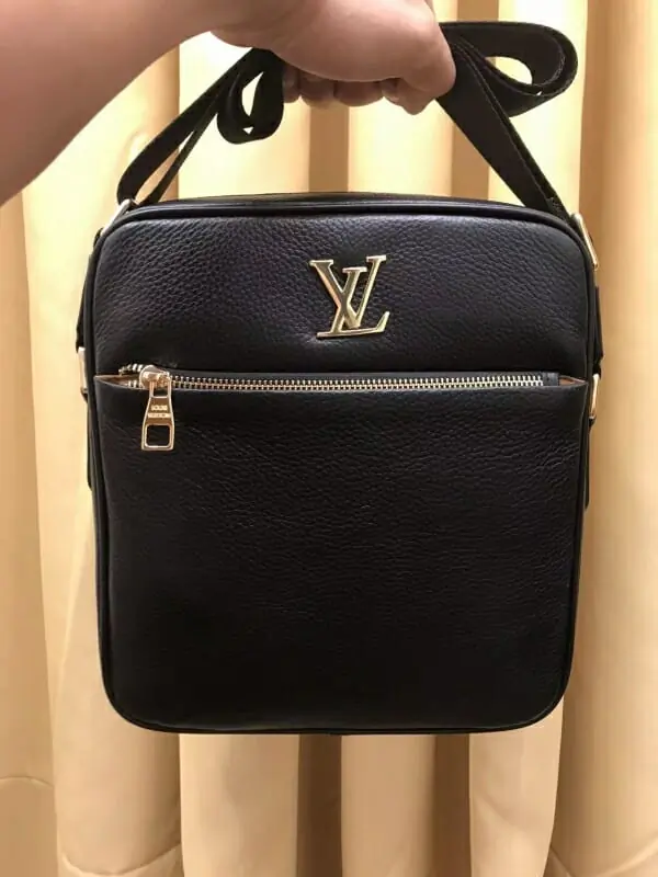 louis vuitton aaa homme mini sac a main s_120a747